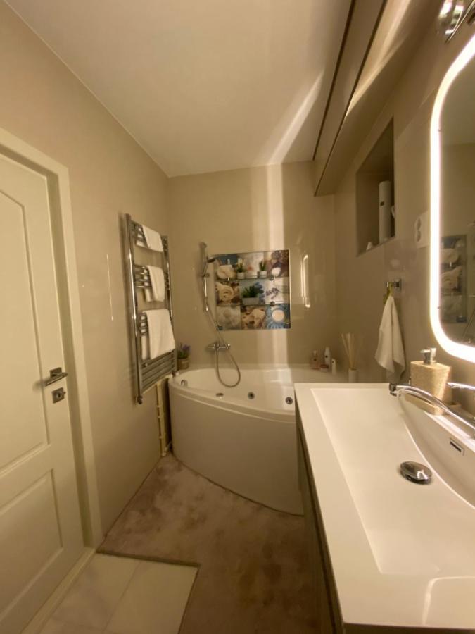 Appartement Eden Luxury à Brăila Extérieur photo