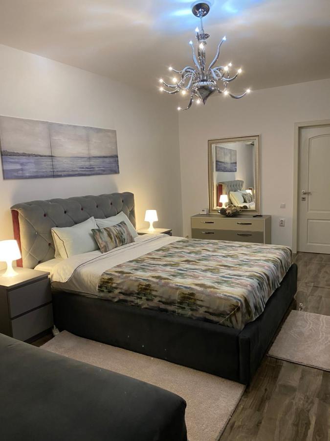 Appartement Eden Luxury à Brăila Extérieur photo